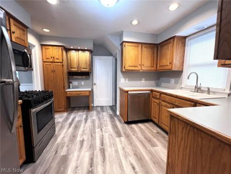 801 Spangler Street NE Canton OH 44714