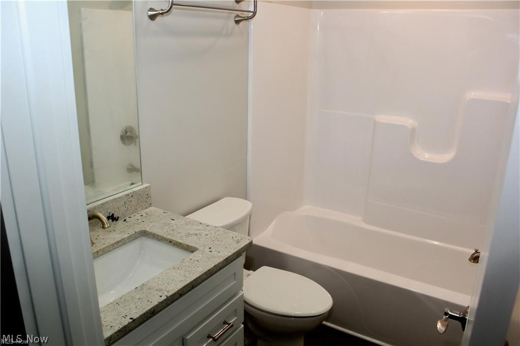 246 Lucretia Lane Columbiana OH 44408