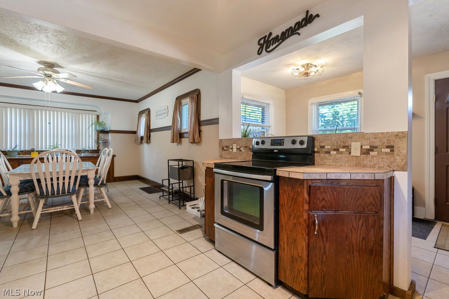 156 Canton Road Akron OH 44312