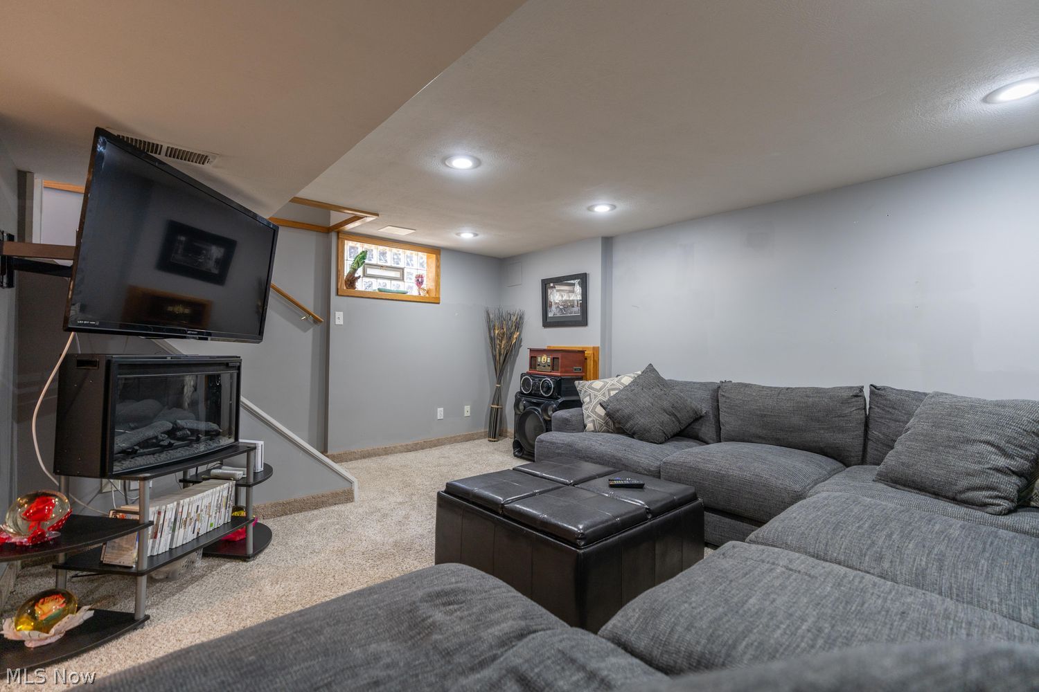 156 Canton Road Akron OH 44312