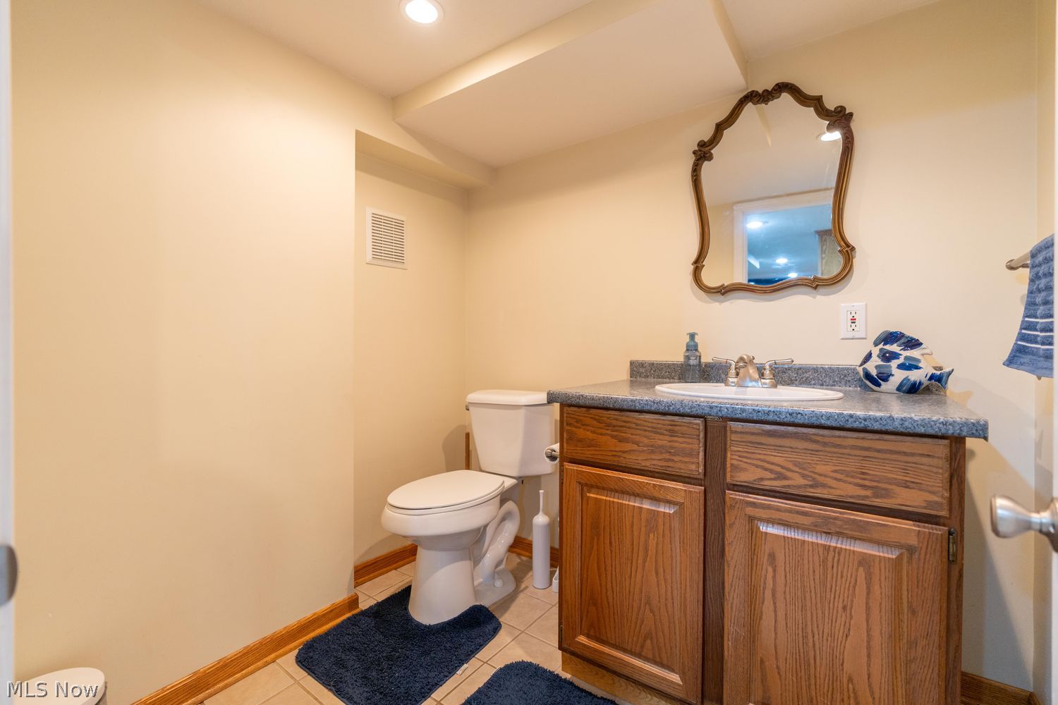 156 Canton Road Akron OH 44312
