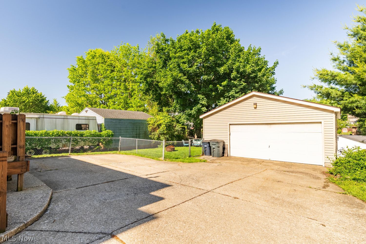 156 Canton Road Akron OH 44312