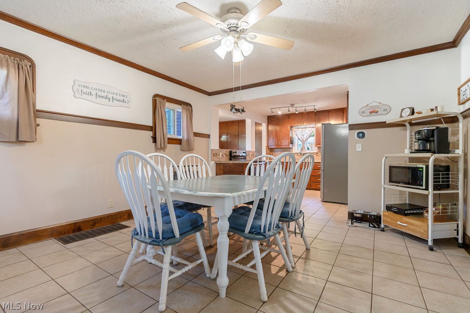 156 Canton Road Akron OH 44312