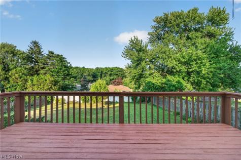 7171 Rustic Oval Seven Hills OH 44131