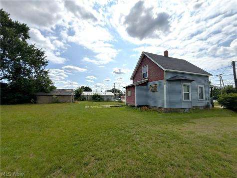 2219 Navarre Road SW Canton OH 44706