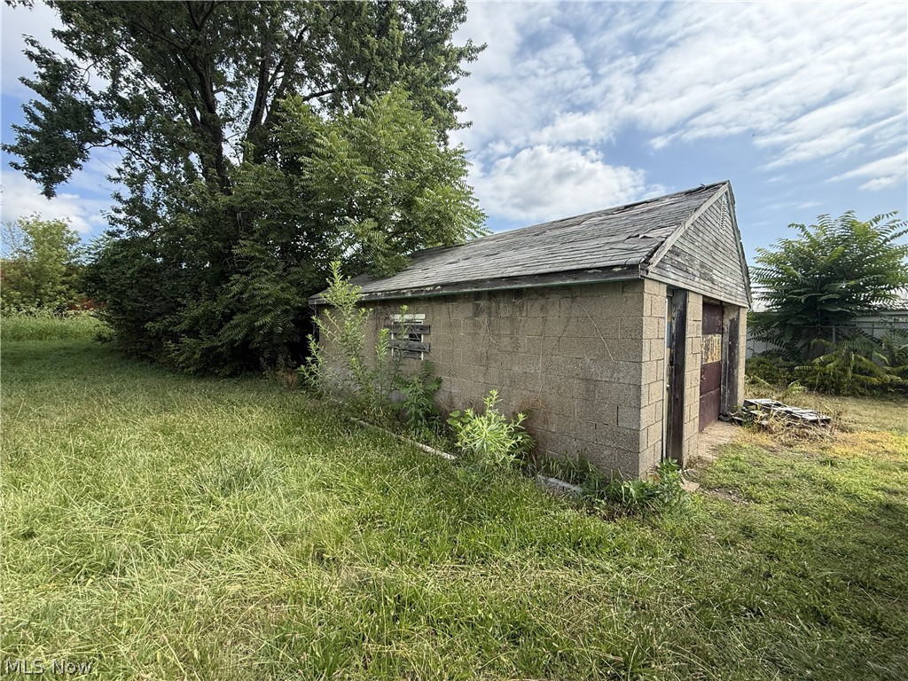 2219 Navarre Road SW Canton OH 44706