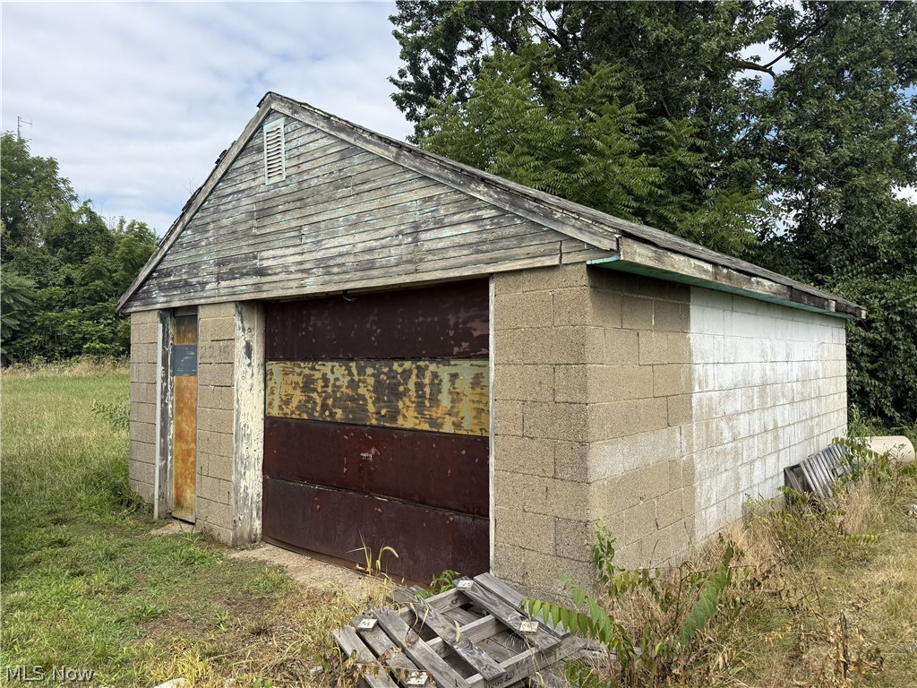 2219 Navarre Road SW Canton OH 44706