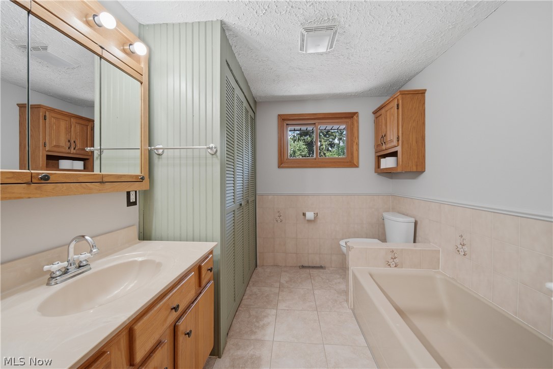 5155 Oakvale Street SW Canton OH 44706