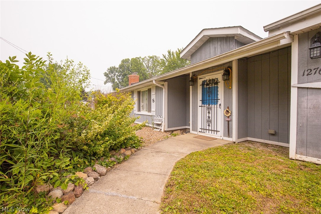12762 Saint James Drive Mantua OH 44255