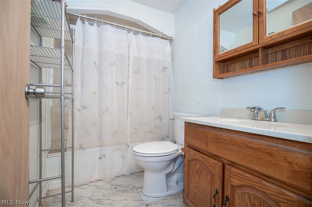 12762 Saint James Drive Mantua OH 44255