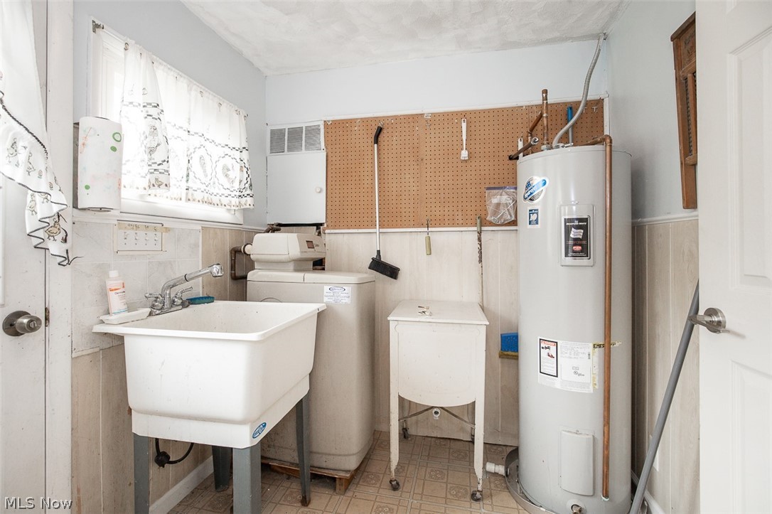 12762 Saint James Drive Mantua OH 44255