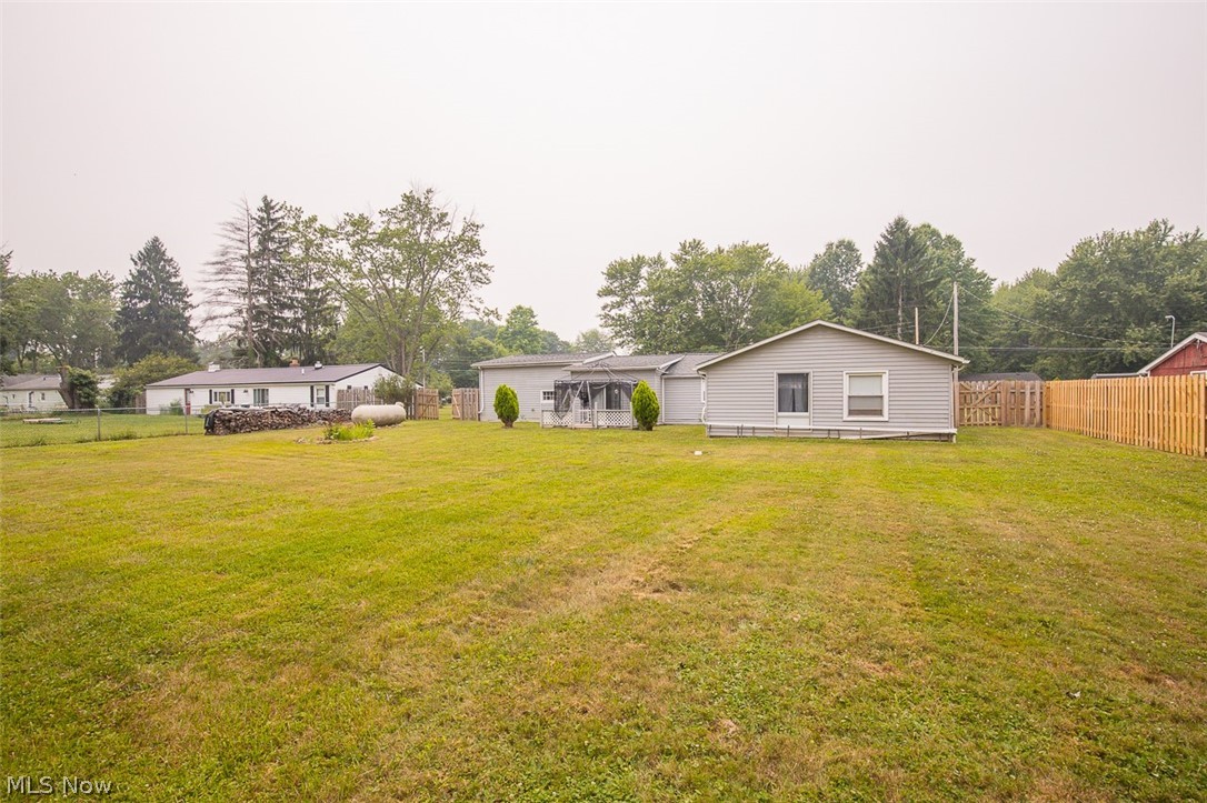 12762 Saint James Drive Mantua OH 44255