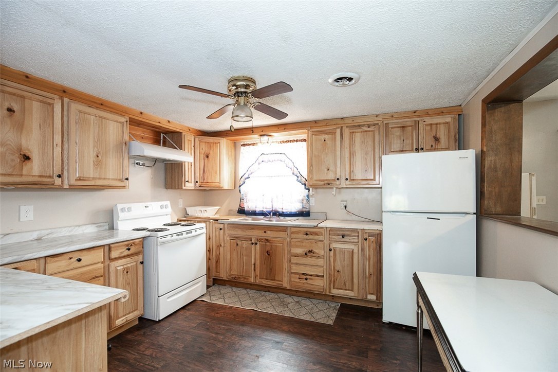 12762 Saint James Drive Mantua OH 44255