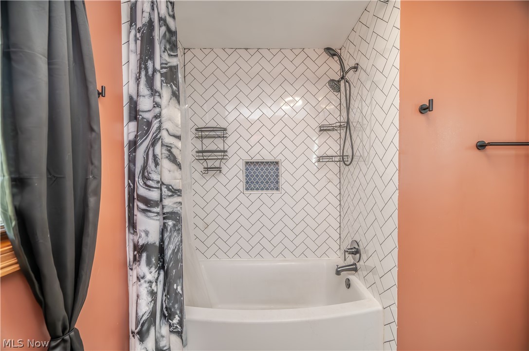 3832 Edinburgh Drive Austintown OH 44511