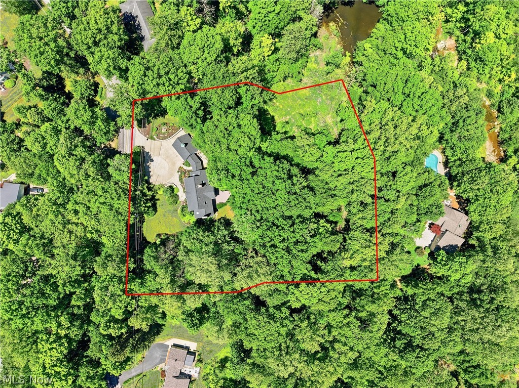37475 Jackson Road Chagrin Falls OH 44022