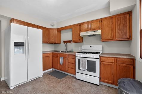 1112 Danforth Road Akron OH 44312