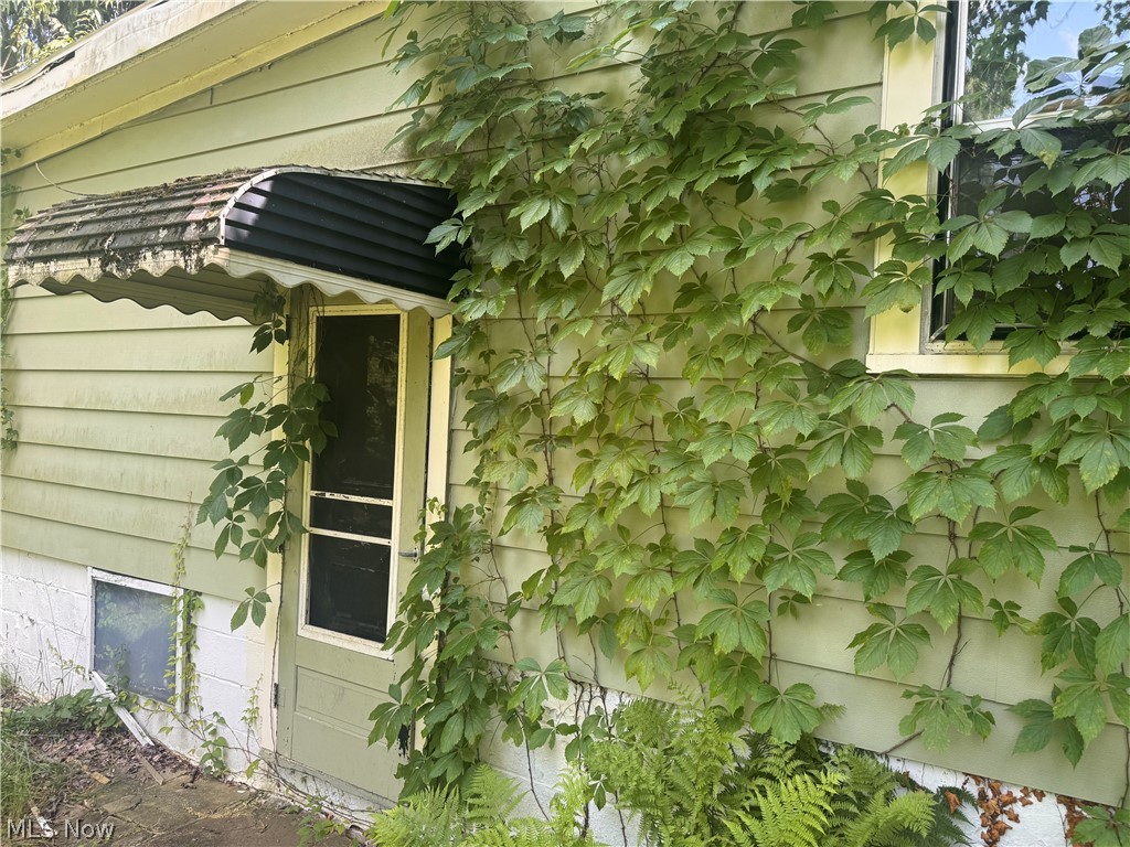 1561 Simcoe Avenue Akron OH 44305