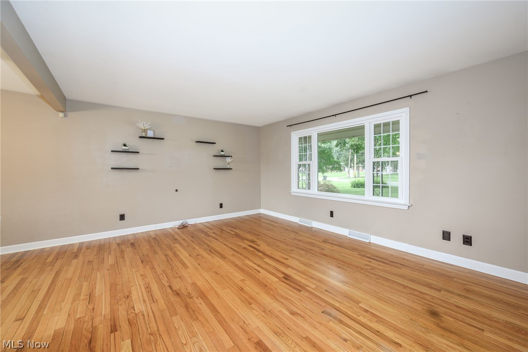 496 Howe Road Kent OH 44240