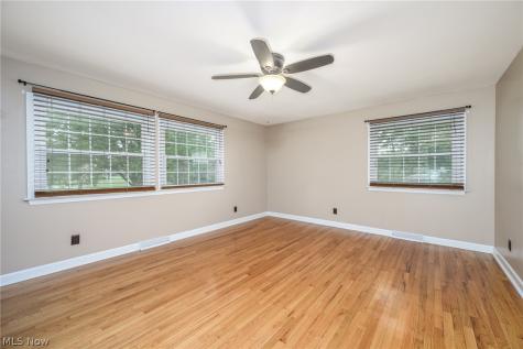 496 Howe Road Kent OH 44240