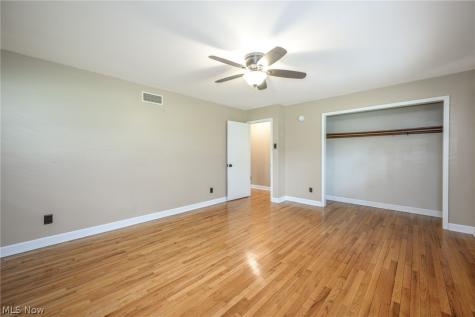 496 Howe Road Kent OH 44240