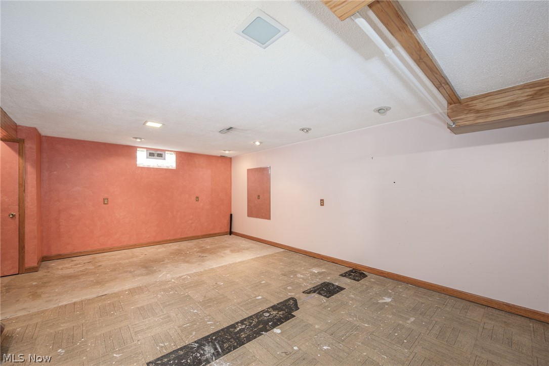 496 Howe Road Kent OH 44240