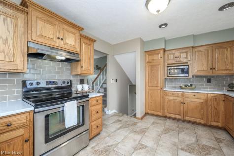 496 Howe Road Kent OH 44240