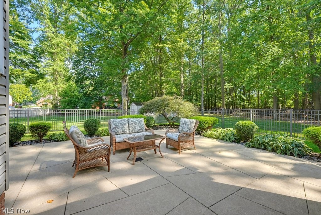 4105 Highpoint Drive Green OH 44685