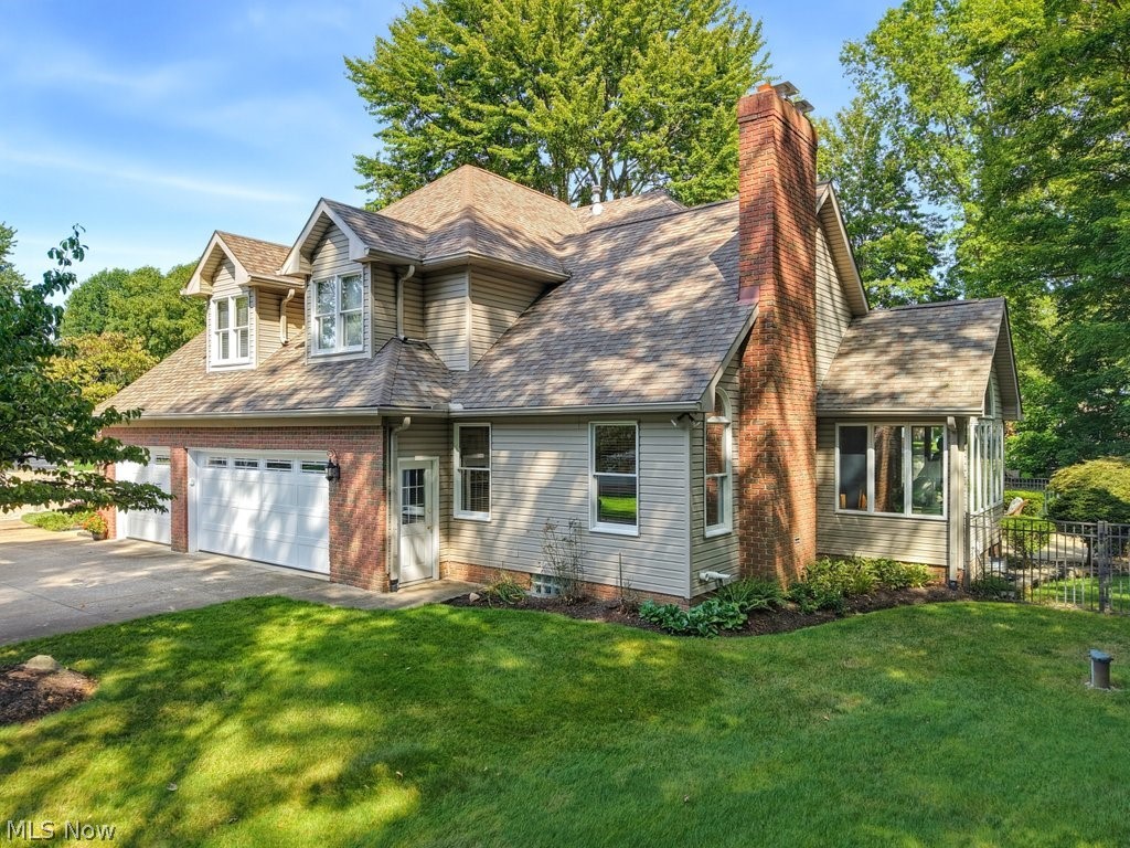 4105 Highpoint Drive Green OH 44685