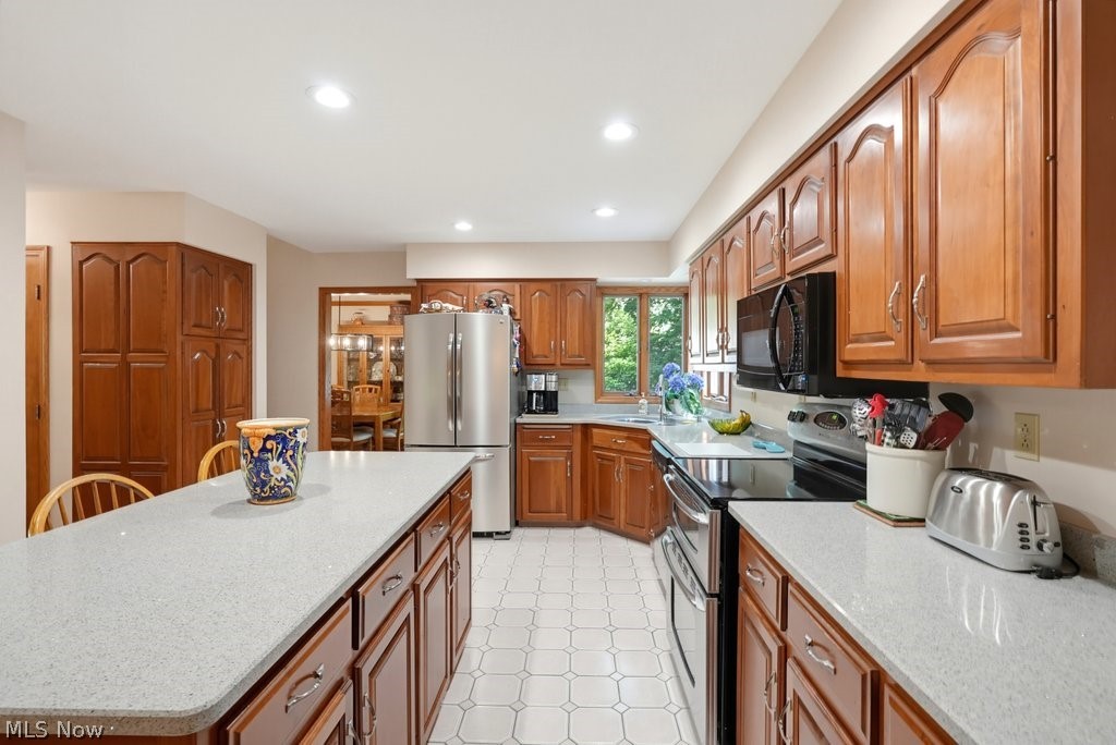 4105 Highpoint Drive Green OH 44685