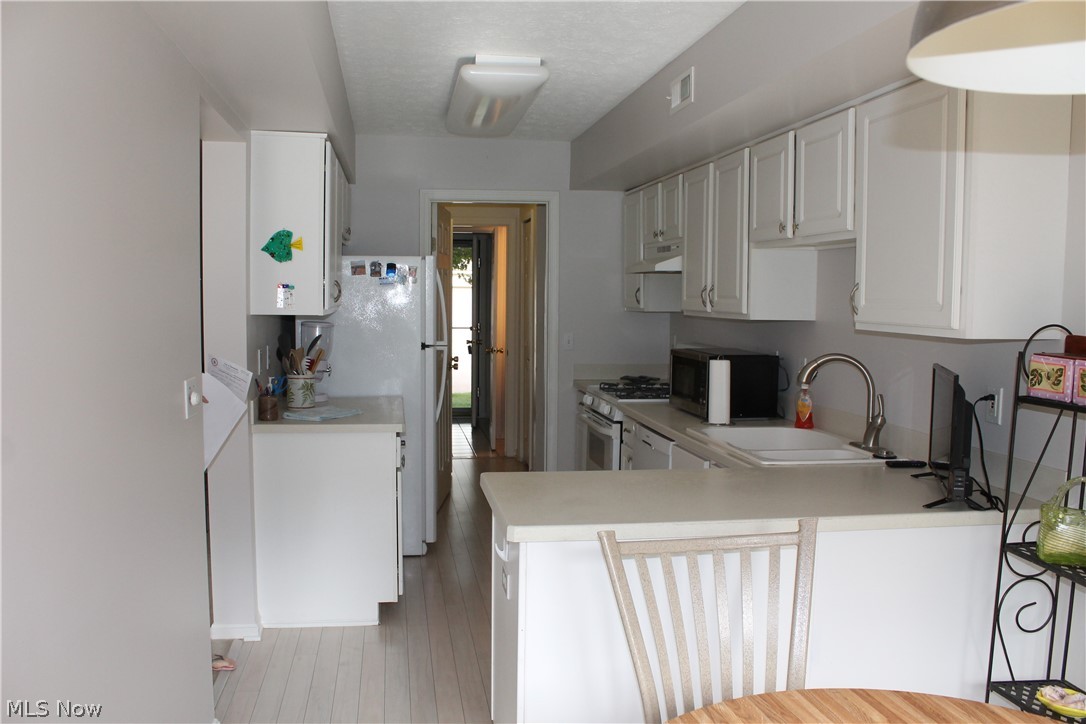 8293 Robinwood Terrace Macedonia OH 44056