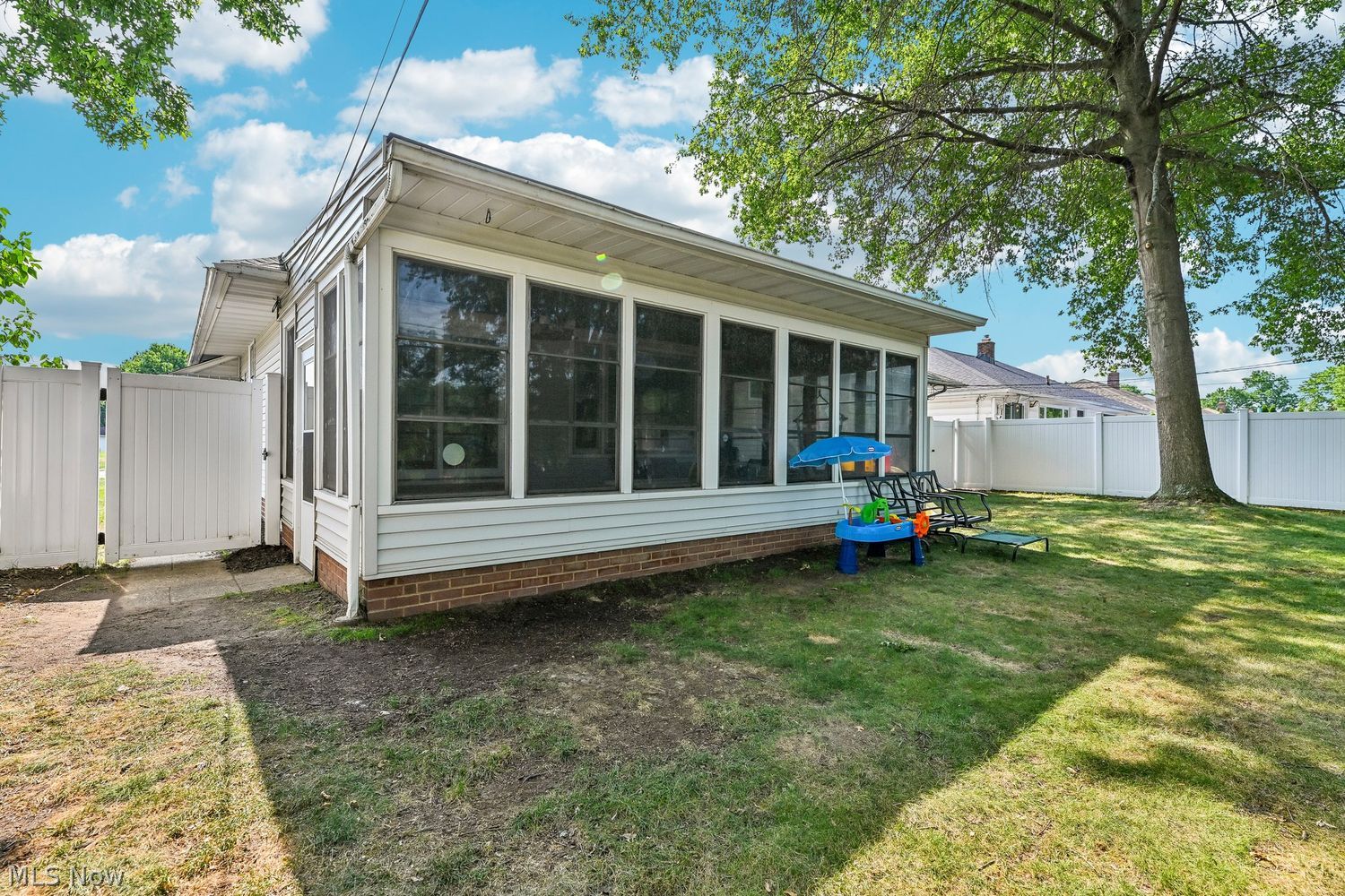 7602 Zona Lane Parma OH 44130
