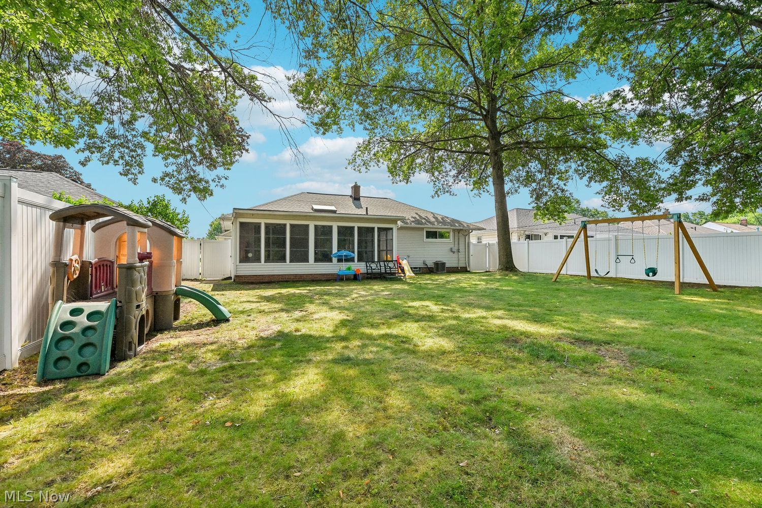 7602 Zona Lane Parma OH 44130