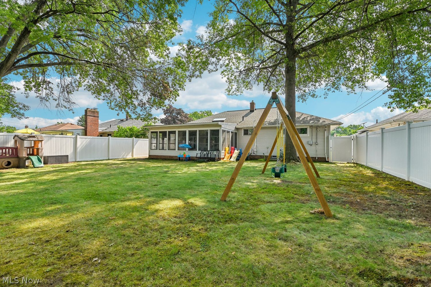 7602 Zona Lane Parma OH 44130