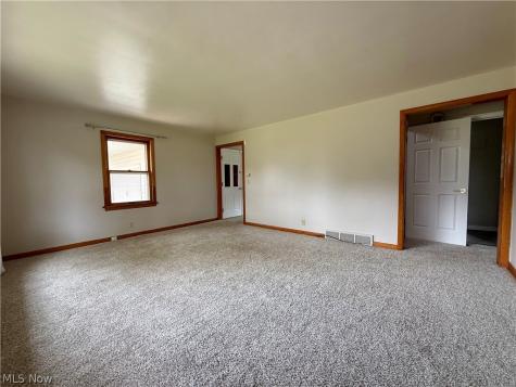 9934 Georgetown Street Louisville OH 44641