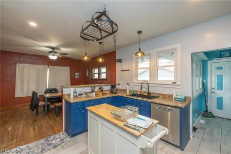 473 S Sunset View Drive Akron OH 44320