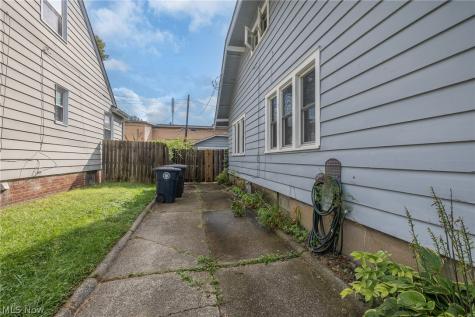 473 S Sunset View Drive Akron OH 44320