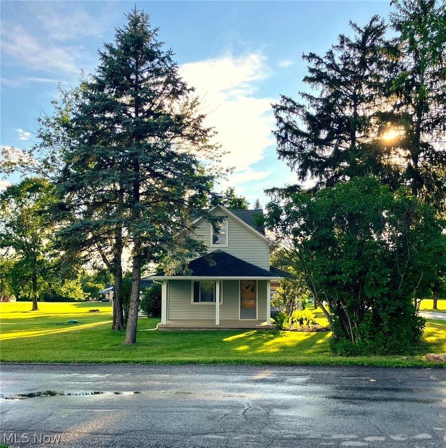 1517 W Garfield Road Columbiana OH 44408