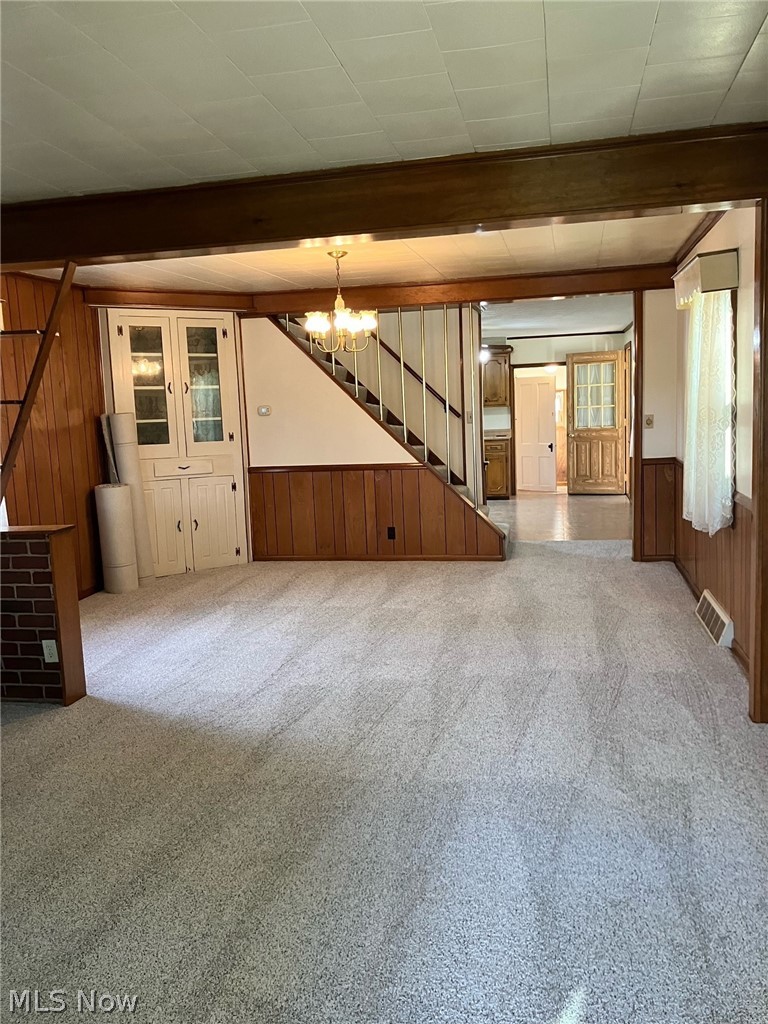 1517 W Garfield Road Columbiana OH 44408