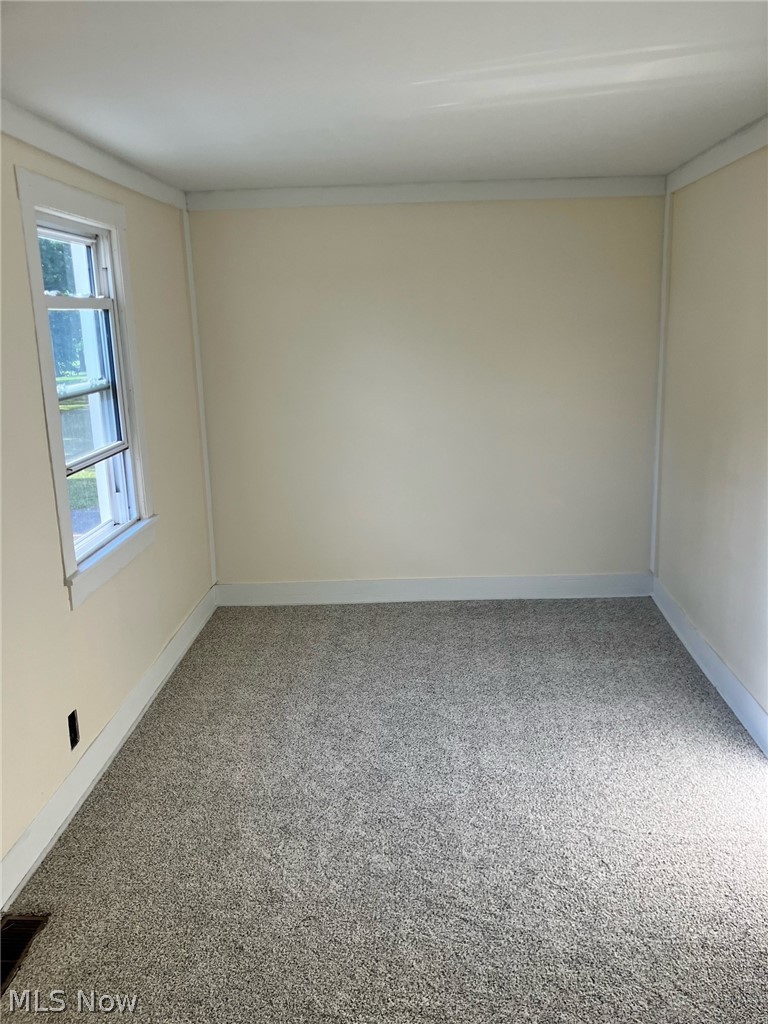 1517 W Garfield Road Columbiana OH 44408