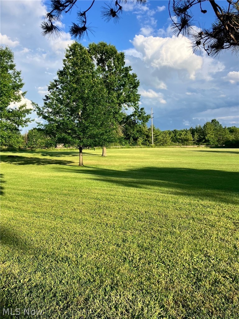 1517 W Garfield Road Columbiana OH 44408