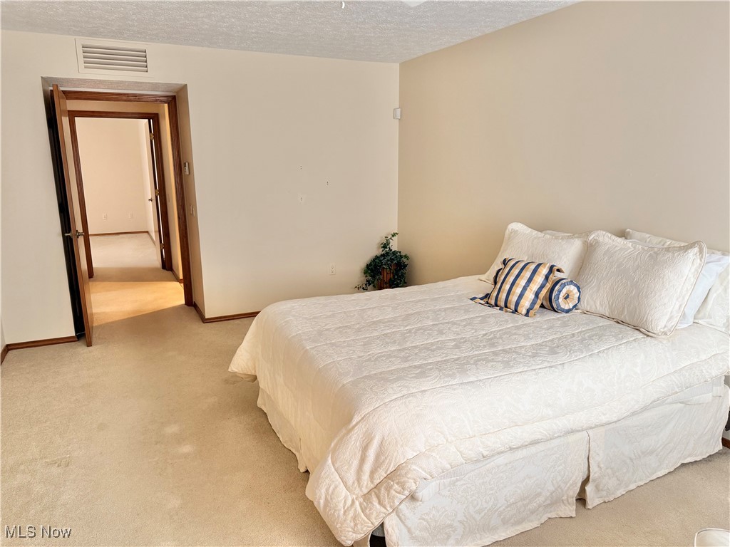 33162 Eagles Glen Court North Ridgeville OH 44039