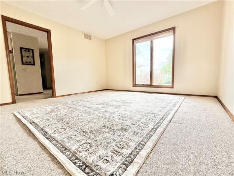 33162 Eagles Glen Court North Ridgeville OH 44039