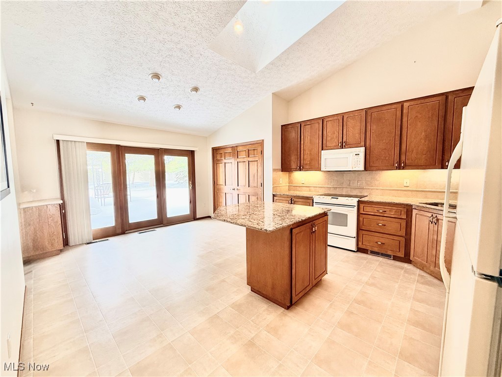 33162 Eagles Glen Court North Ridgeville OH 44039