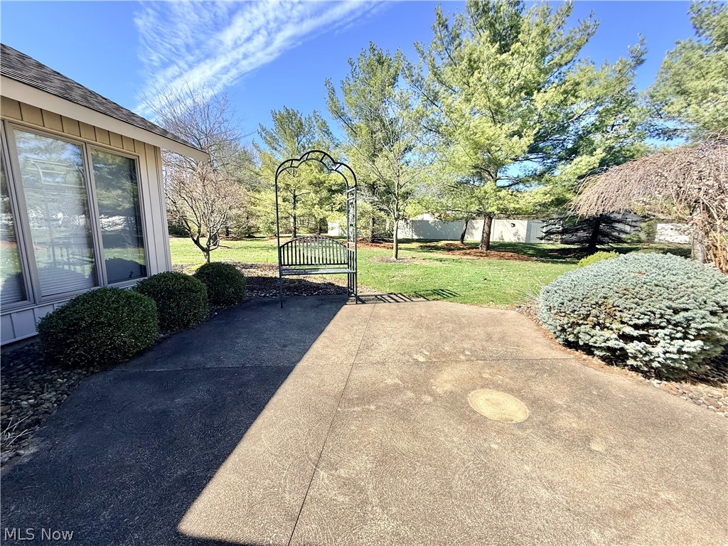 33162 Eagles Glen Court North Ridgeville OH 44039