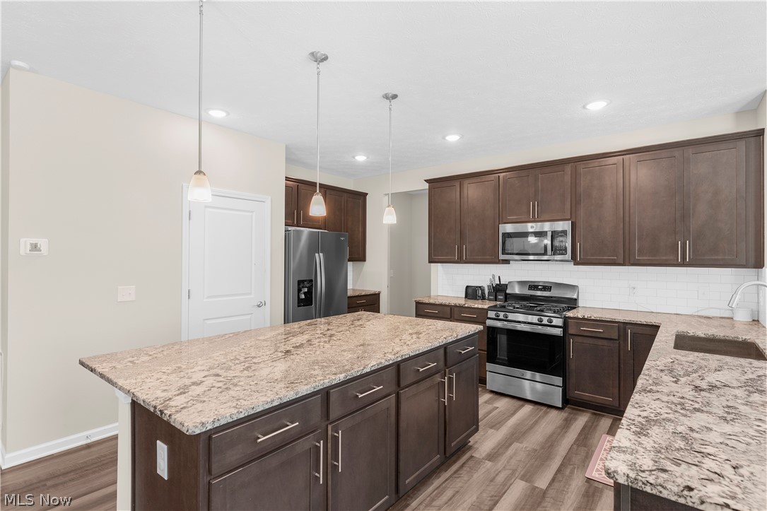 1220 Selena Grove Uniontown OH 44685