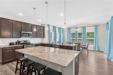 1220 Selena Grove Uniontown OH 44685