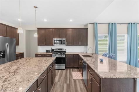 1220 Selena Grove Uniontown OH 44685