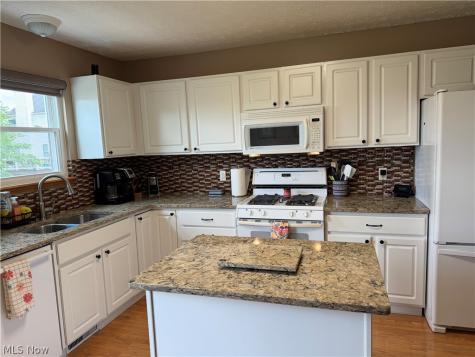 2281 Brittany Boulevard Brunswick OH 44212