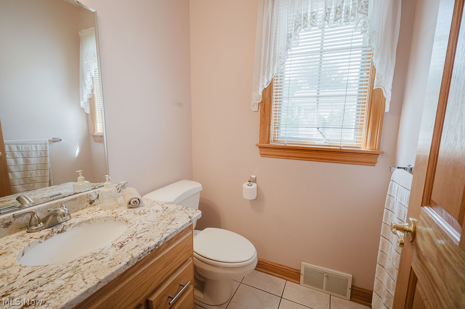 111 Kings Lane Canfield OH 44406