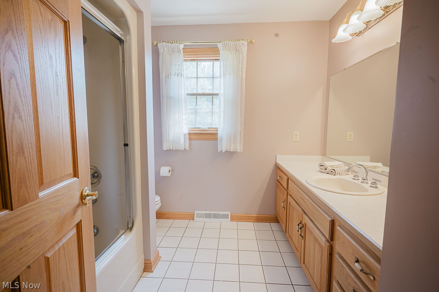 111 Kings Lane Canfield OH 44406